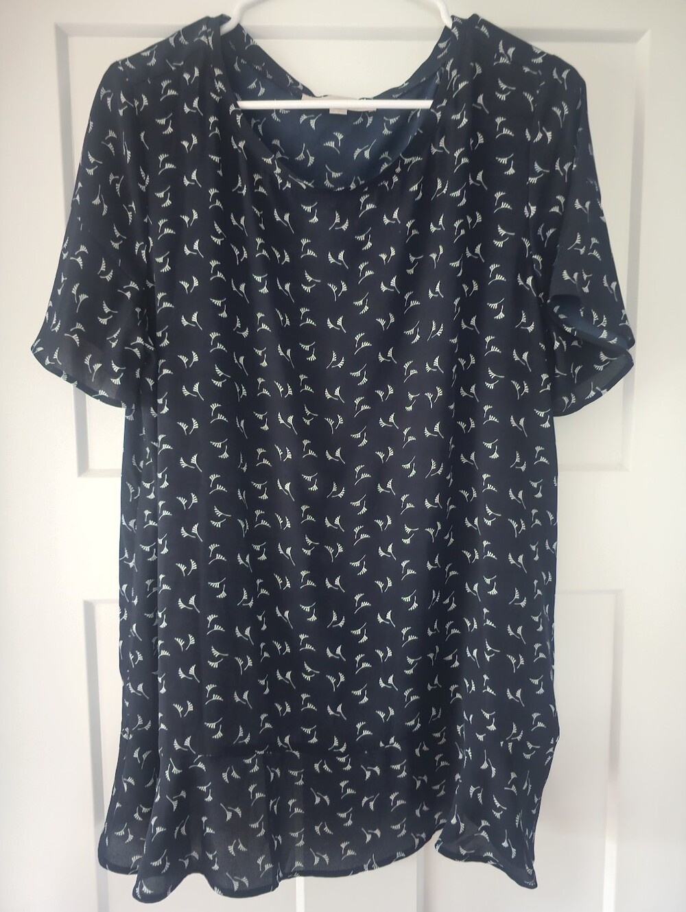 LOFT Blue and White Floral Short Sleeve Tunic
